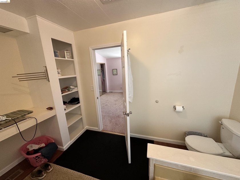 Welcome to this beautifully updated 2-bd., 2 full bath - photo 24