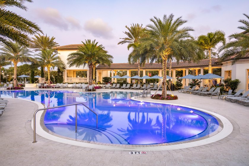Full Golf Membership available with this beautifully updated 3Br - photo 48