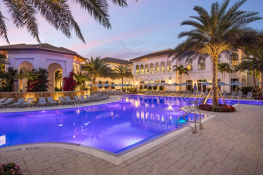 Full Golf Membership available with this beautifully updated 3Br - photo 49