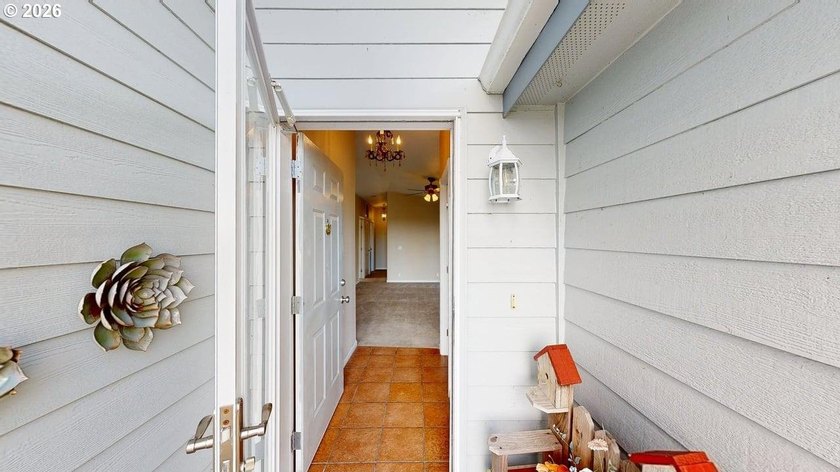Oceanview living in a gated community. End of the road privacy - photo 3