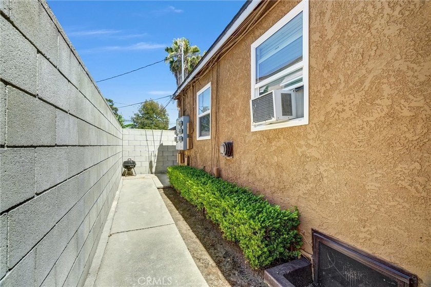 1065 E. 19th Street, Long Beach - Pride of Ownership 4-Unit - photo 17