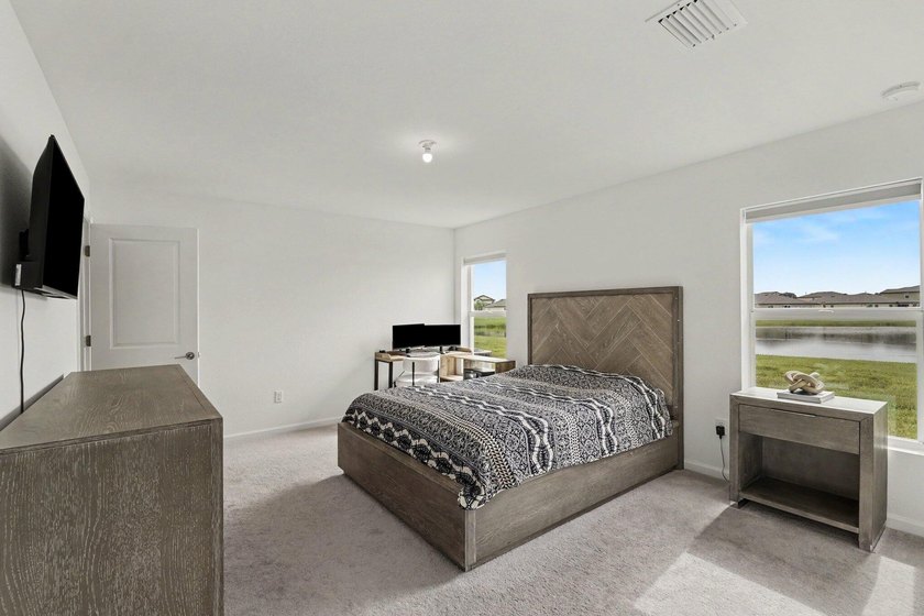 Discover this 4-bedroom, 2-bathroom single-family residence in - photo 26