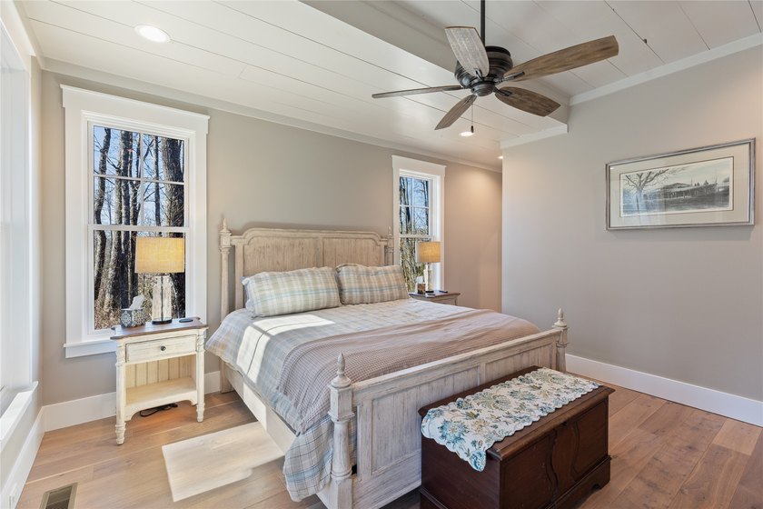 Nestled in the heart of Chinquapin, this charming three-bedroom - photo 31