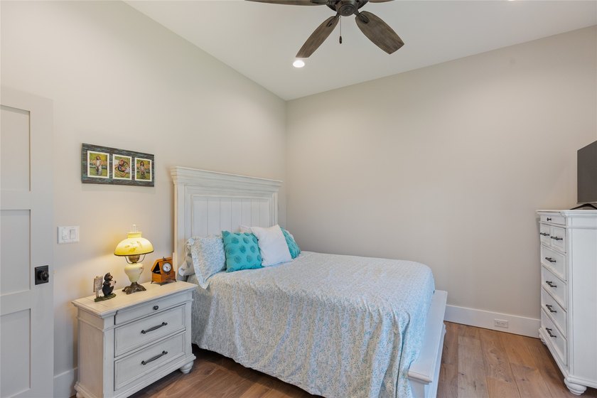Nestled in the heart of Chinquapin, this charming three-bedroom - photo 43