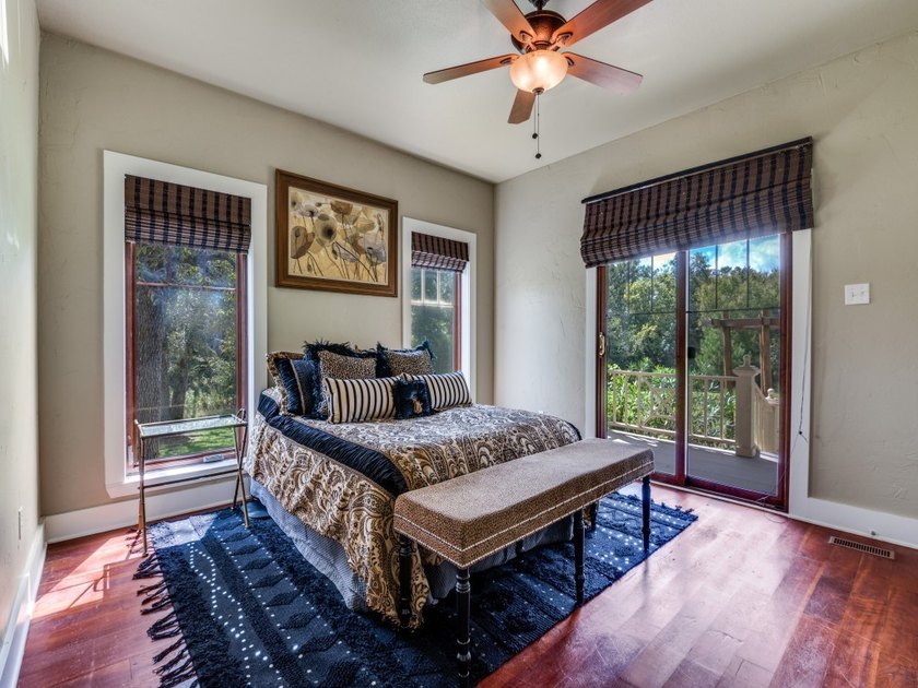 TYLER'S EAST TEXAS LAKE COUNTRY. LAKE RETREAT. WATER VIEWS. A - photo 22