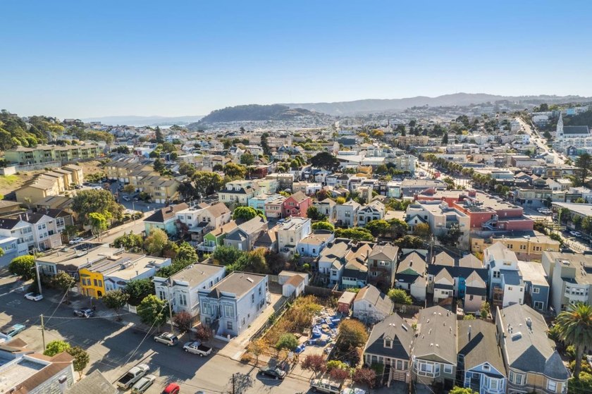 Fantastic opportunity for contractors, builders, and investors! - photo 6