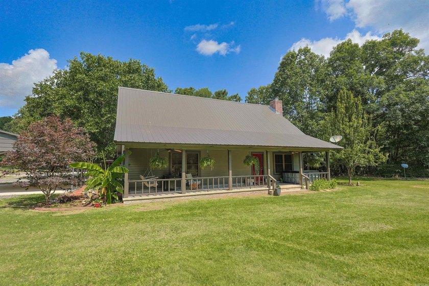 Situated on 5.78 +/- acres in the Lakeview Estates subdivision - photo 7