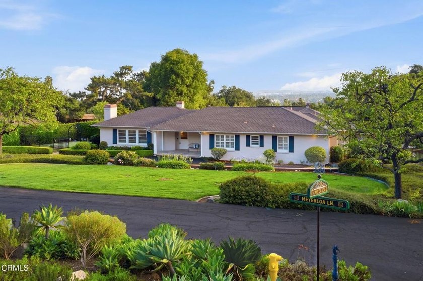 This gracious, one-story traditional of just over 3000 square - photo 3