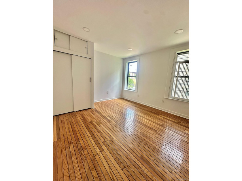 This fully renovated, spacious 2-bedroom apartment features - photo 12