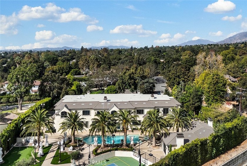 A Private Resort Estate in Arcadia's Prestigious Upper Rancho: A - photo 42