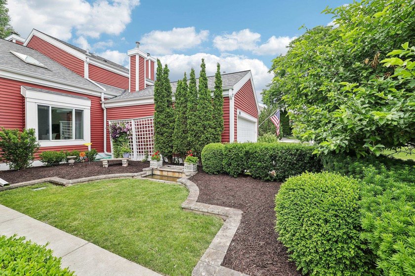 One of Tamarack Trails finest Condo's on a private wooded lot - photo 3