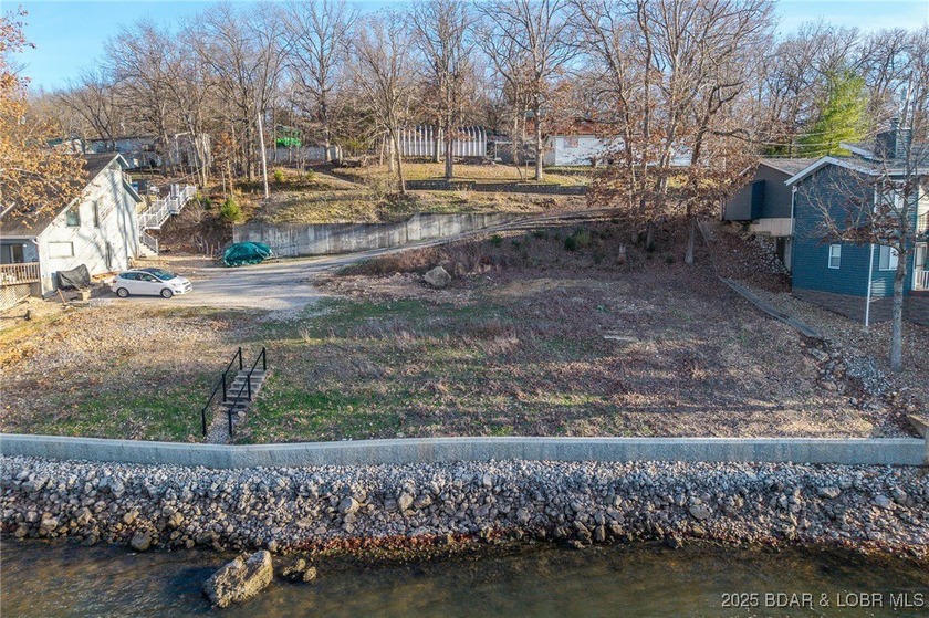Rare Double Lakefront Lot in Highly Desirable Linn Creek Cove! - photo 13