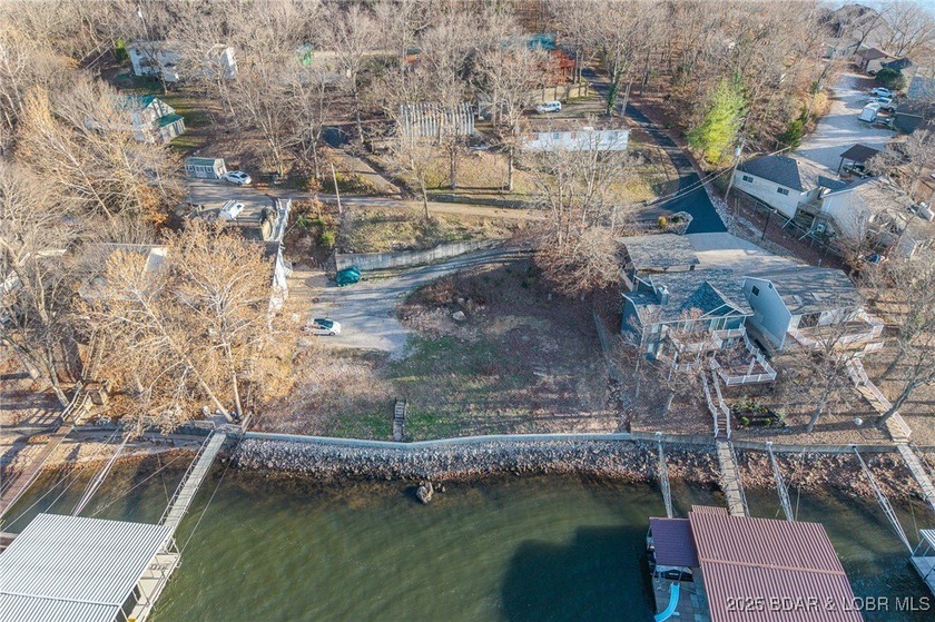 Rare Double Lakefront Lot in Highly Desirable Linn Creek Cove! - photo 16