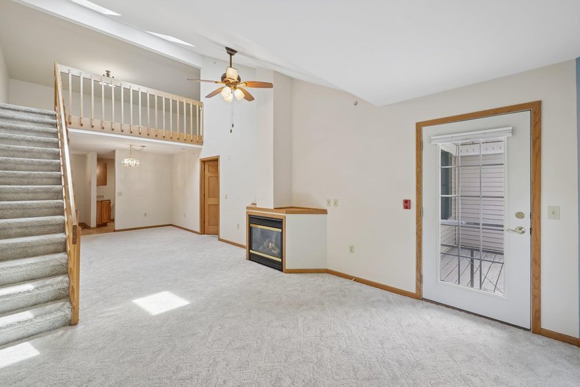 Welcome to this beautifully maintained and move in ready 3 - photo 9
