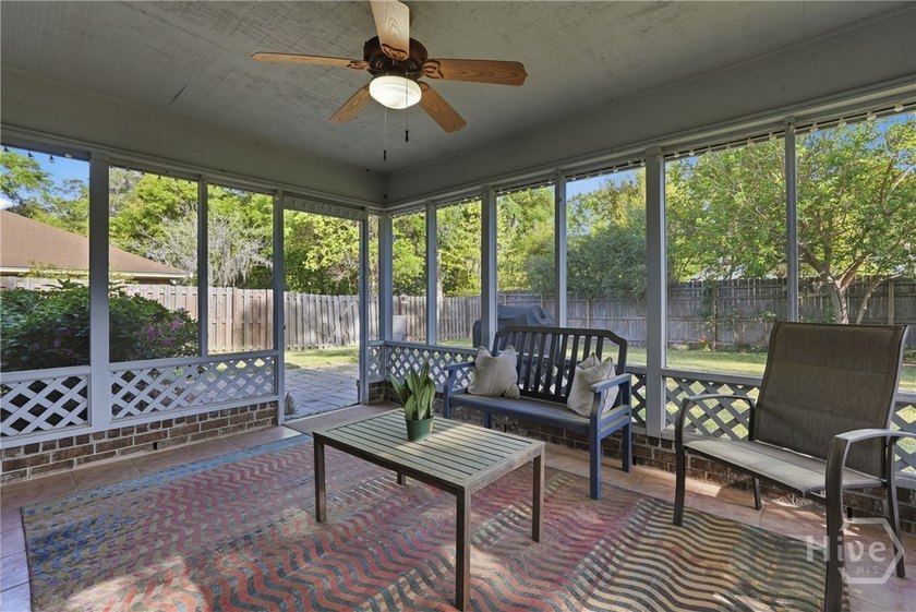 This is the one you have been waiting for! Featuring a New Roof - photo 31