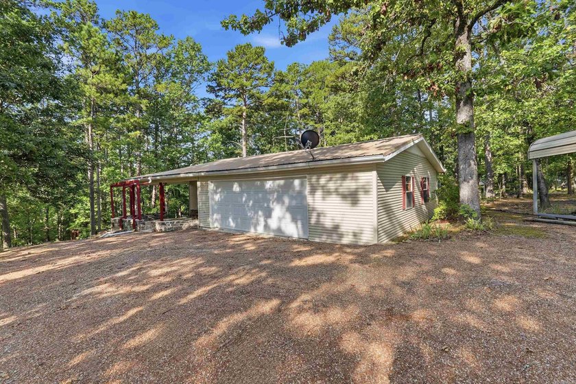 Bring your vision to this Greers Ferry Lake home on the - photo 6