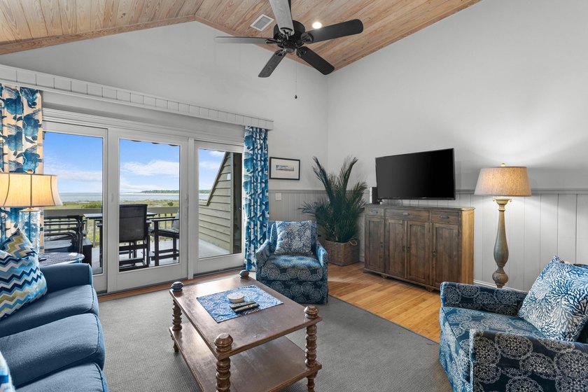 Fabulous water views from this upstairs villa, walk out on the - photo 4