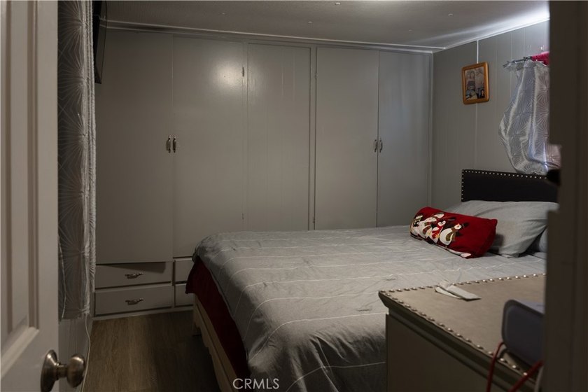 Ready to move in! This affordable, low land lease mobile home in - photo 17