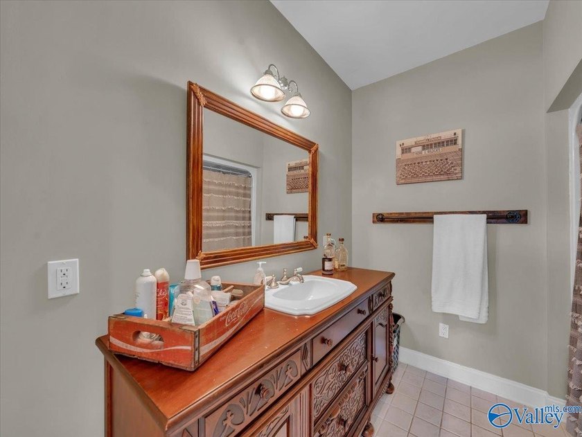 Enjoy the perfect blend of country living and city convenience - photo 20