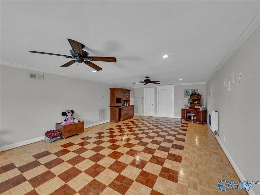Enjoy the perfect blend of country living and city convenience - photo 28