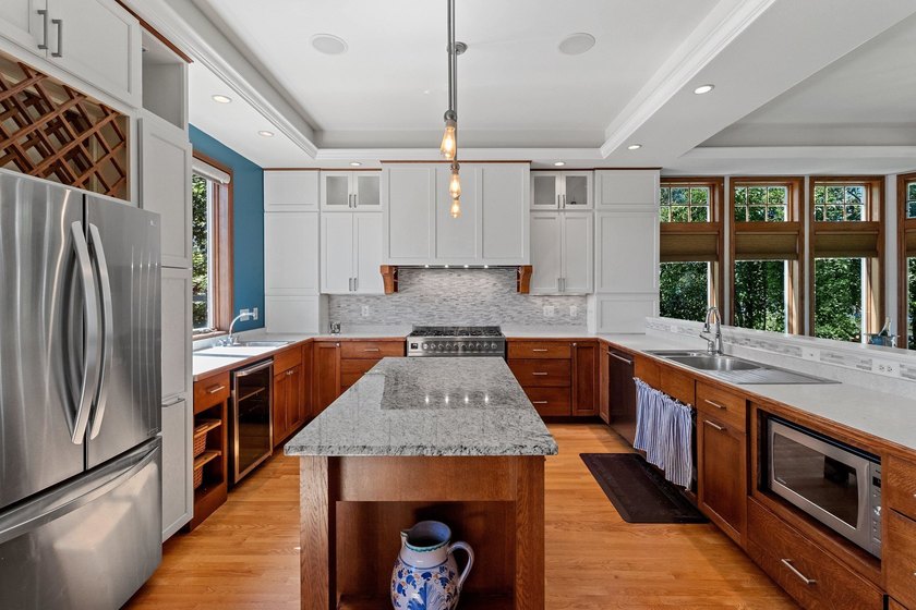 Exceptional waterfront retreat on the Wolf River offering - photo 10