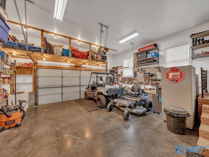Enjoy the perfect blend of country living and city convenience - photo 34