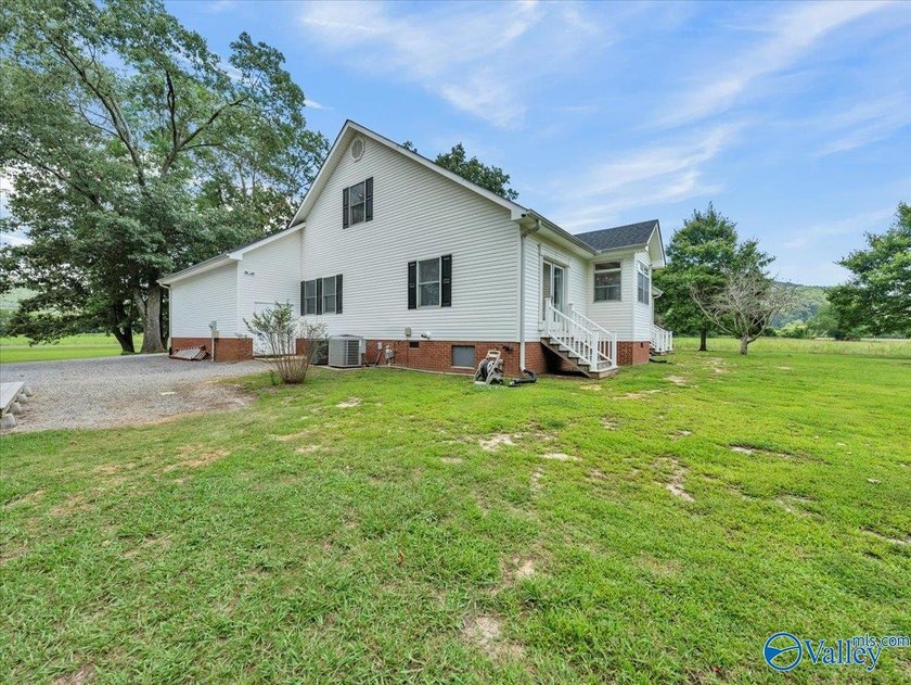 Enjoy the perfect blend of country living and city convenience - photo 47