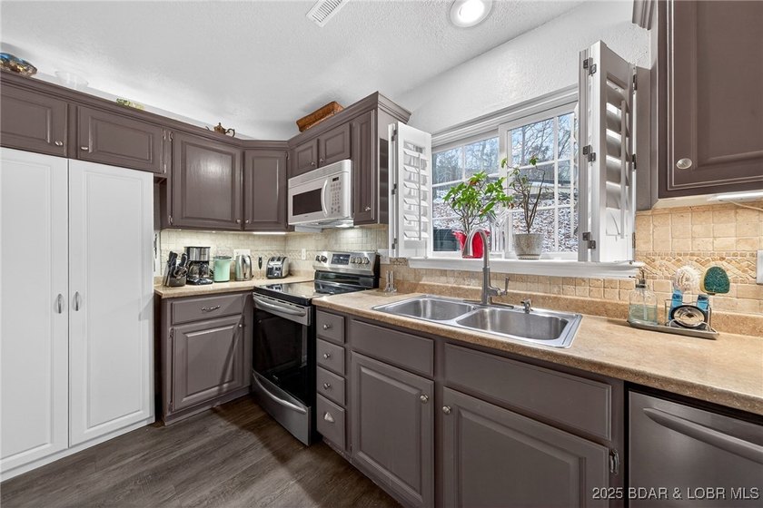 PRICE REDUCTION Motivated Seller! Excellently maintained 1144 sq - photo 17