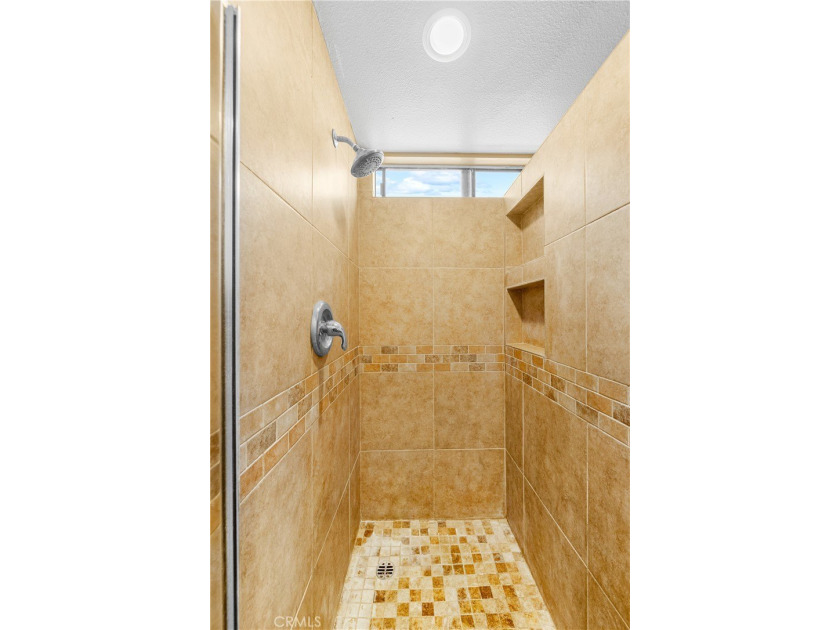 Nestled in the highly desirable Whalers Cove tract, this - photo 11