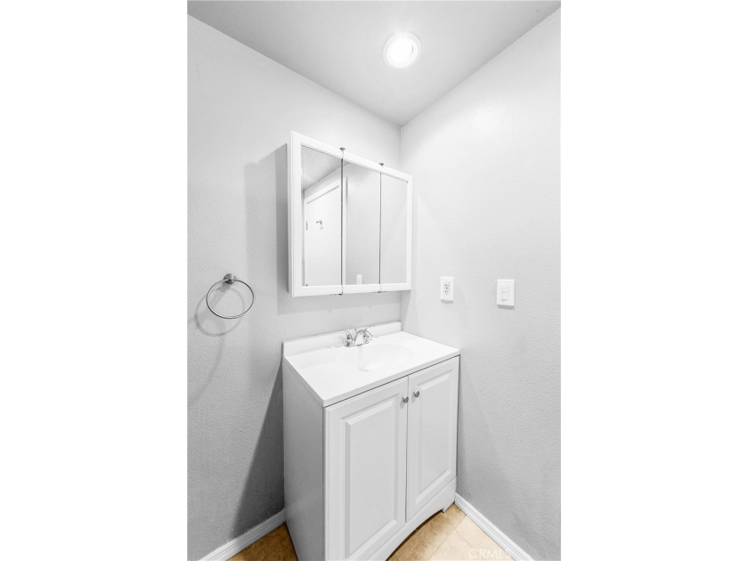 Nestled in the highly desirable Whalers Cove tract, this - photo 12