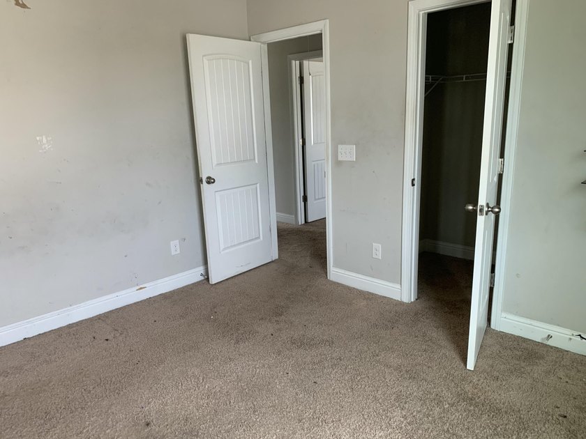Welcome home to 699 Gladiolus Drive! Nestled on a fantastic 0 - photo 15