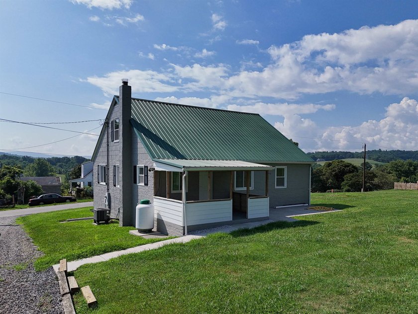 Filled w/ character &amp; charm, this beautifully updated - photo 6