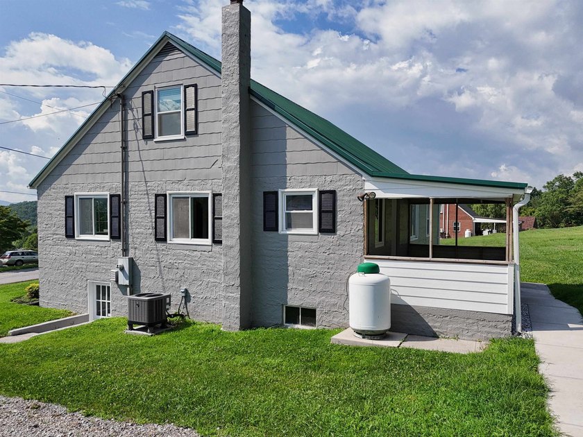 Filled w/ character &amp; charm, this beautifully updated - photo 8