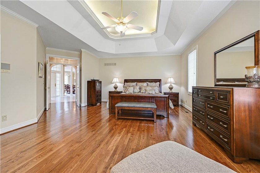 Stunning Custom Built Masterpiece on Extensively Landscaped - photo 25