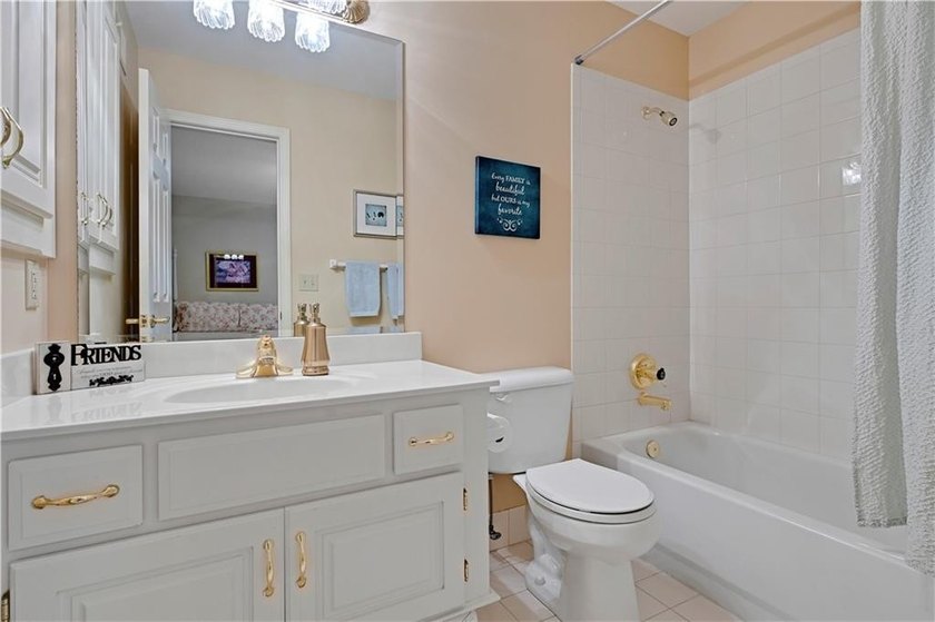 Stunning Custom Built Masterpiece on Extensively Landscaped - photo 38