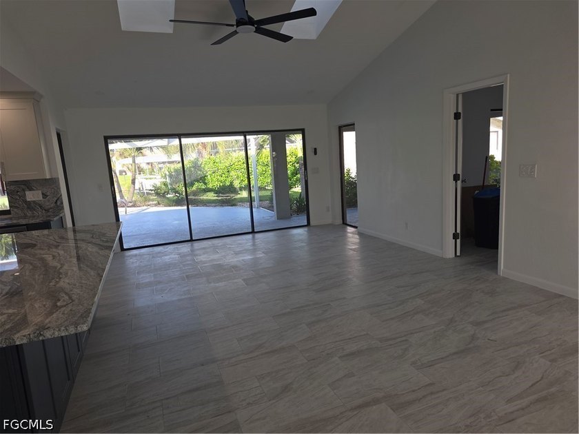 Recently Updated ,Bath,Kitchen ,Flooring/Water views/Large under - photo 3