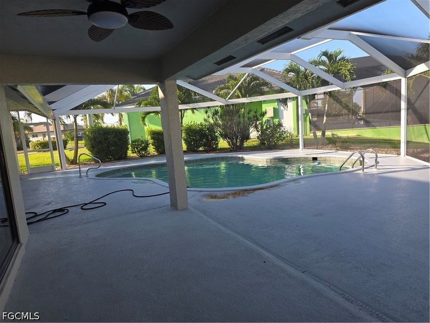 Recently Updated ,Bath,Kitchen ,Flooring/Water views/Large under - photo 5
