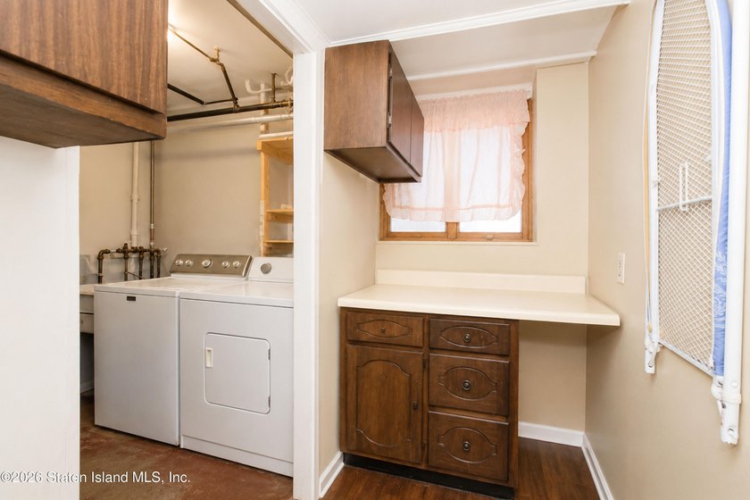 Location! Location! Location! Welcome to 799 Davis Avenue, a - photo 23