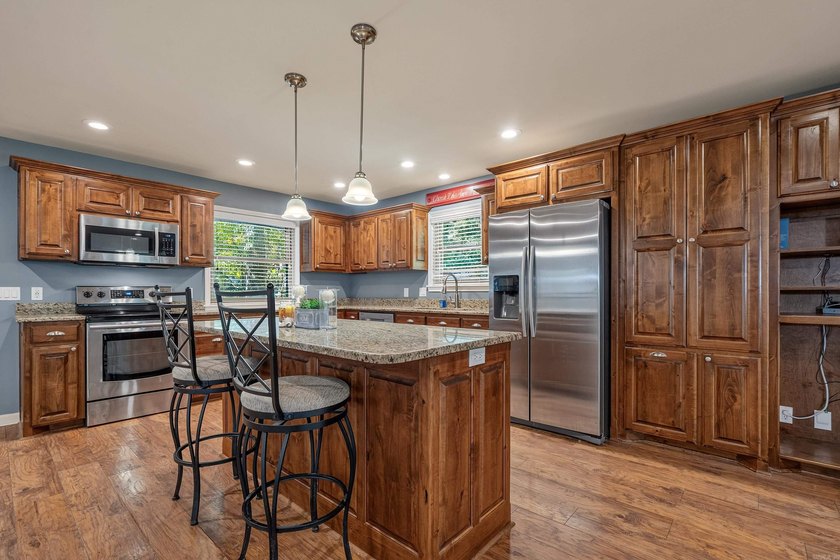 Experience affordable living in the nation's largest gated - photo 8