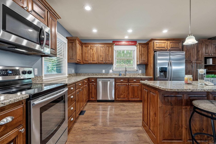 Experience affordable living in the nation's largest gated - photo 10