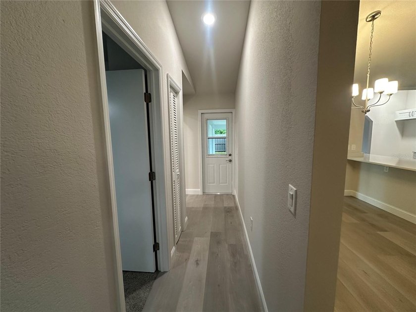 Welcome home! This beautiful updated property is completely - photo 10