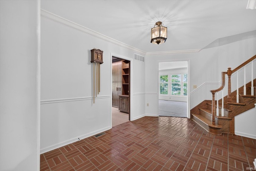 This lovely one-owner four bedroom, three and a half bath brick - photo 6