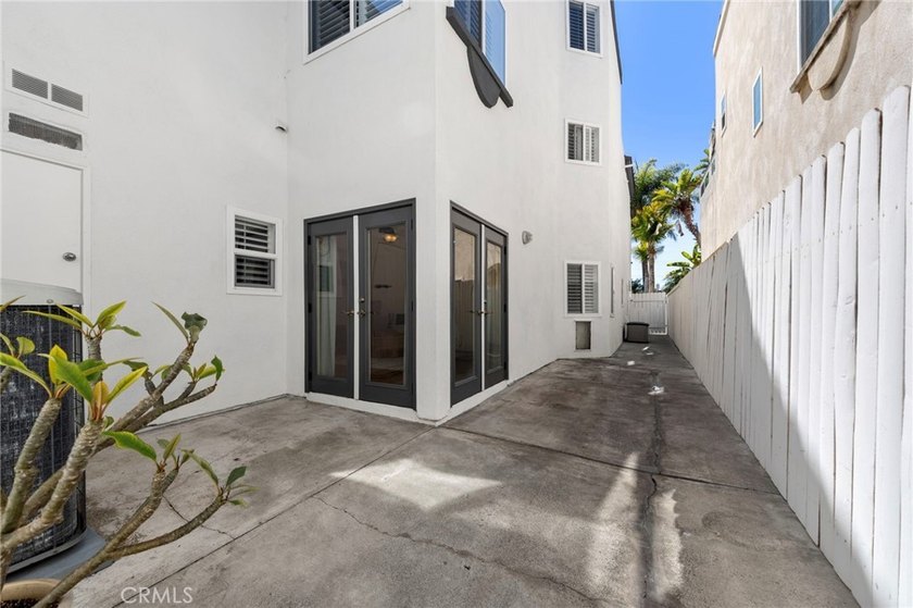 Nestled on a quiet, non-through street in the heart of downtown - photo 42