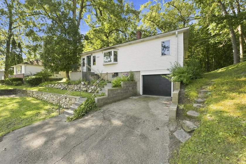 Looking for an affordable way to enjoy life on Crooked Lake? - photo 3