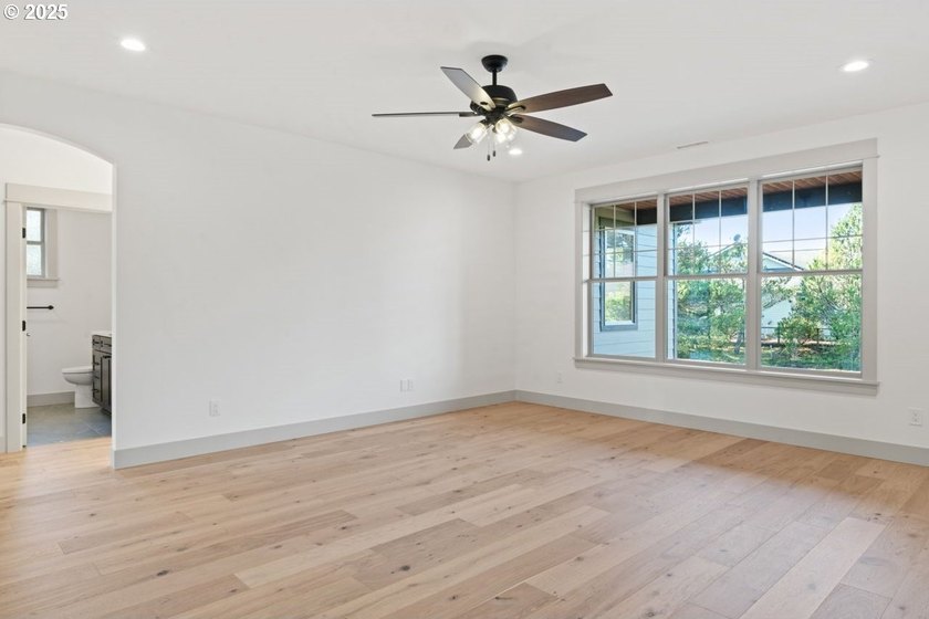 NEW PRICE! Welcome to this exquisite brand-new 3-bedroom - photo 11