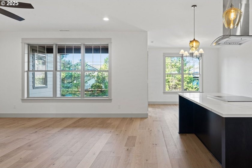 NEW PRICE! Welcome to this exquisite brand-new 3-bedroom - photo 12