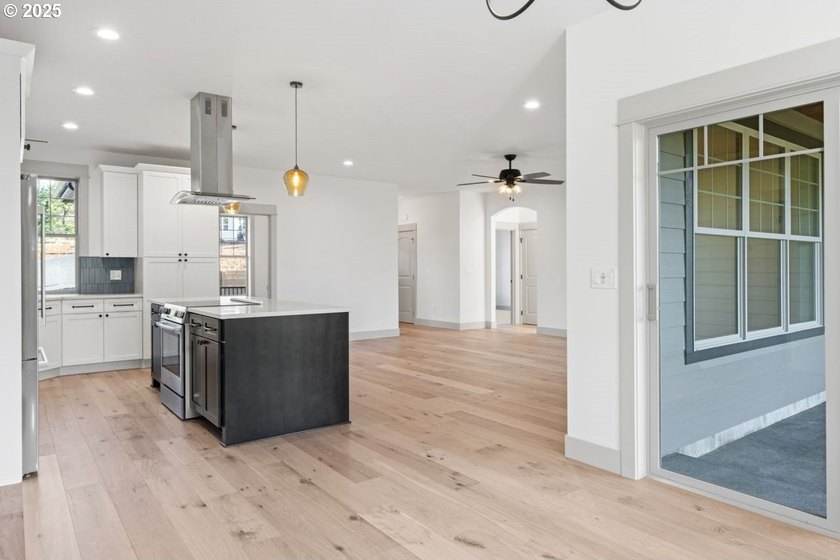 NEW PRICE! Welcome to this exquisite brand-new 3-bedroom - photo 14