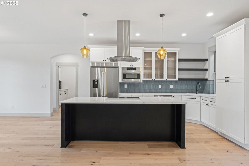 NEW PRICE! Welcome to this exquisite brand-new 3-bedroom - photo 15