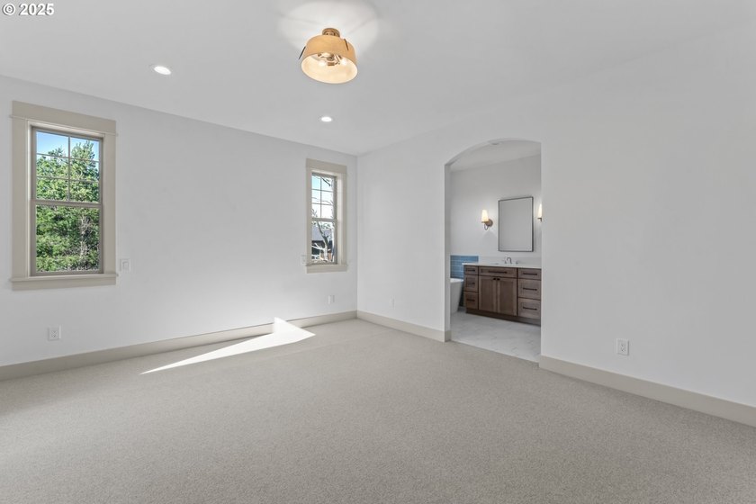 NEW PRICE! Welcome to this exquisite brand-new 3-bedroom - photo 21