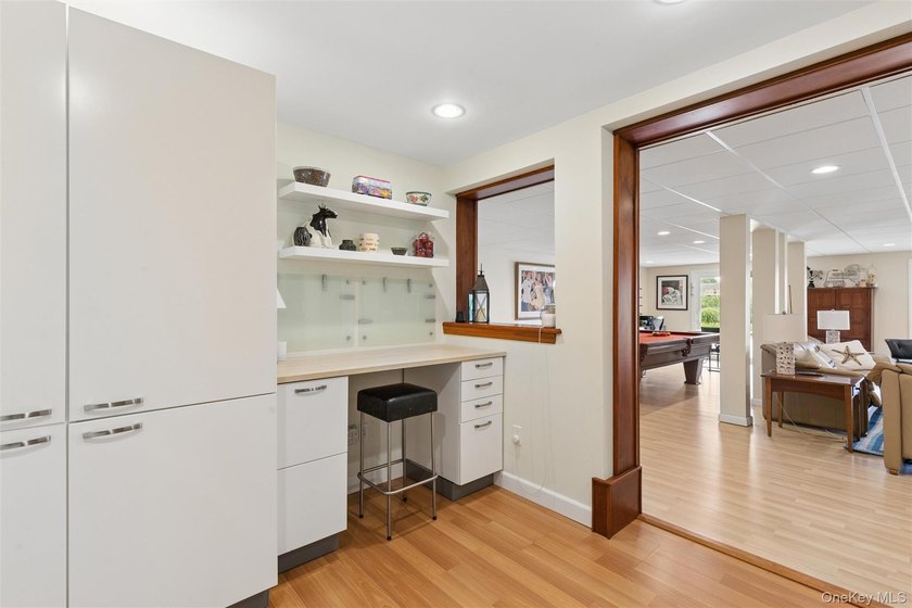 Perfectly sited on a protected inlet on West Lake, with direct - photo 22